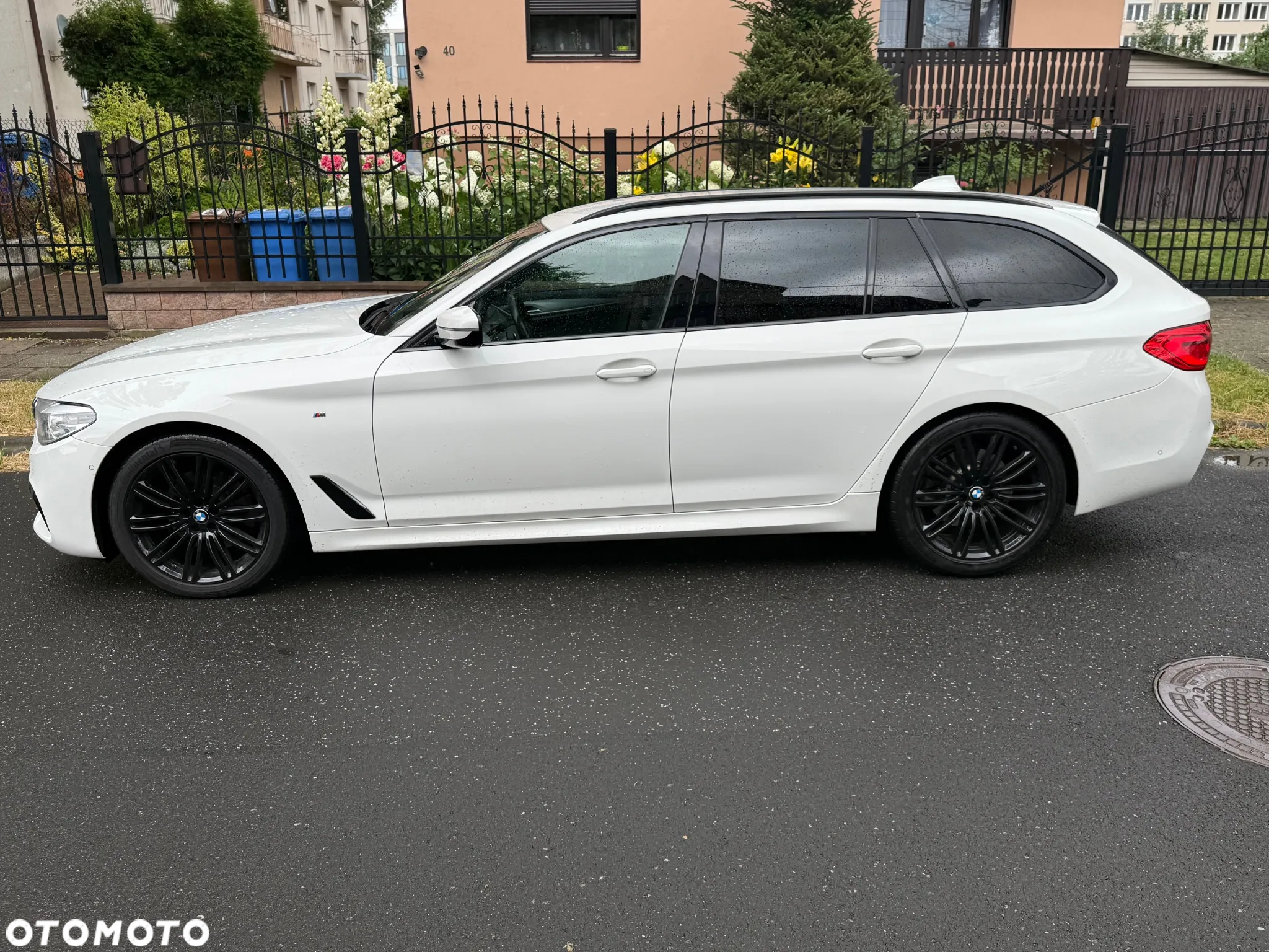 BMW Seria 5 520d M Sport - 4