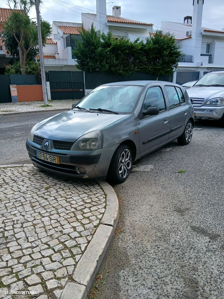 Renault Clio - 1