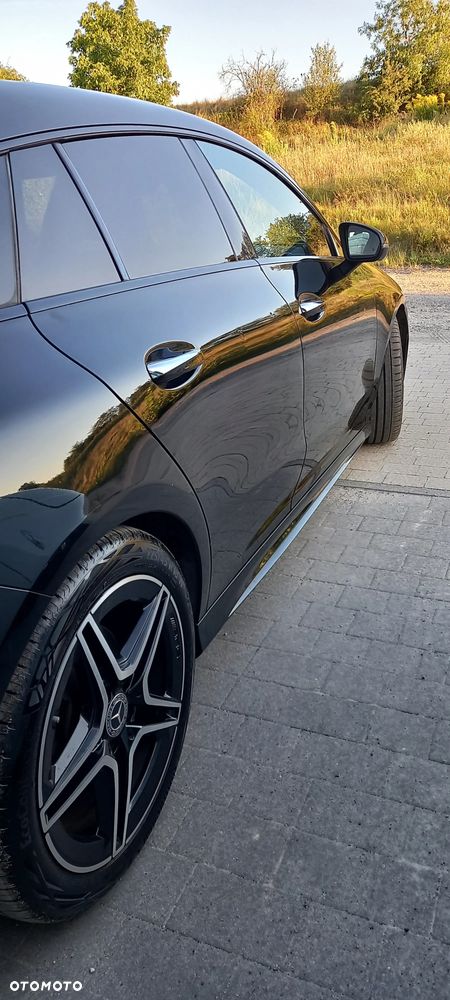 Mercedes-Benz CLA 200 AMG Line 7G-DCT - 7