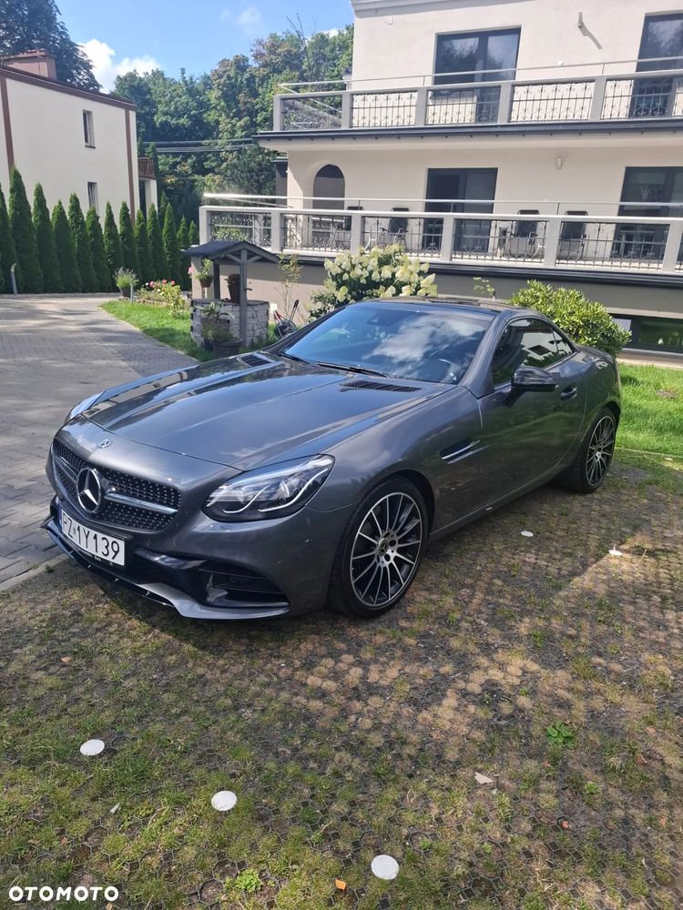 Mercedes-Benz SLC 200 9G-TRONIC RedArt Edition - 11