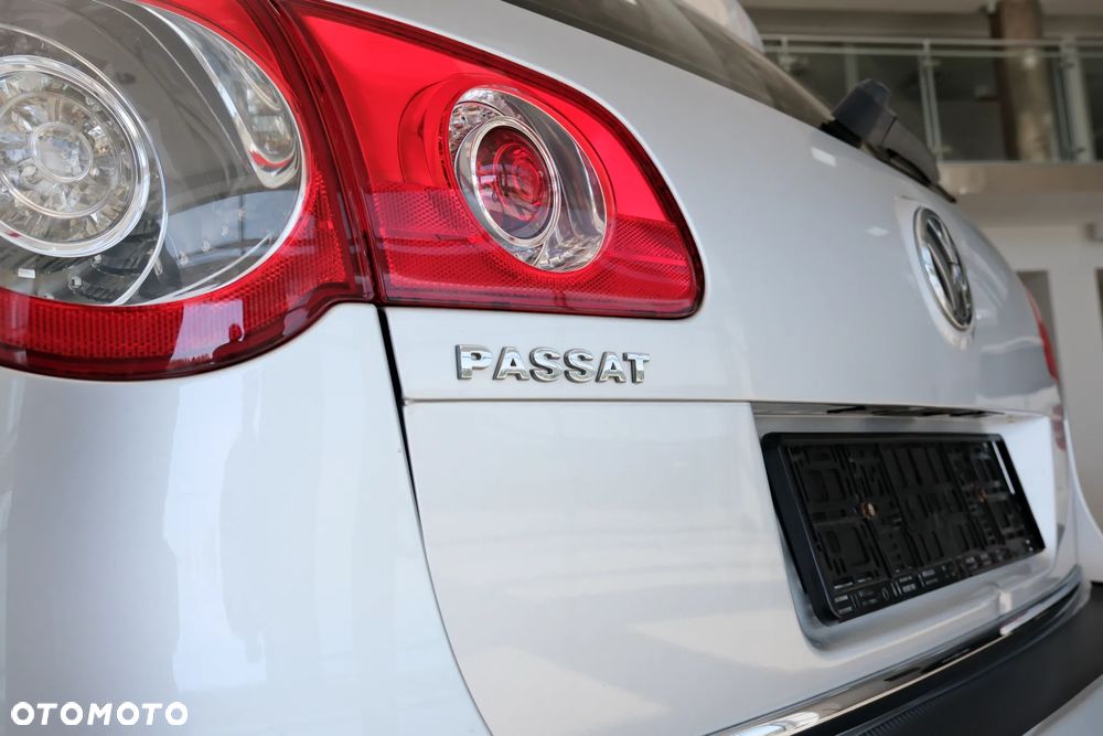 Volkswagen Passat - 14
