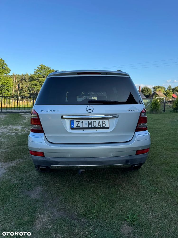 Mercedes-Benz GL 450 - 4