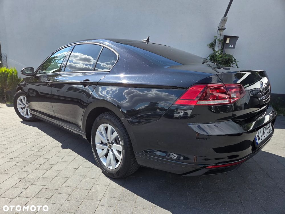 Volkswagen Passat - 8