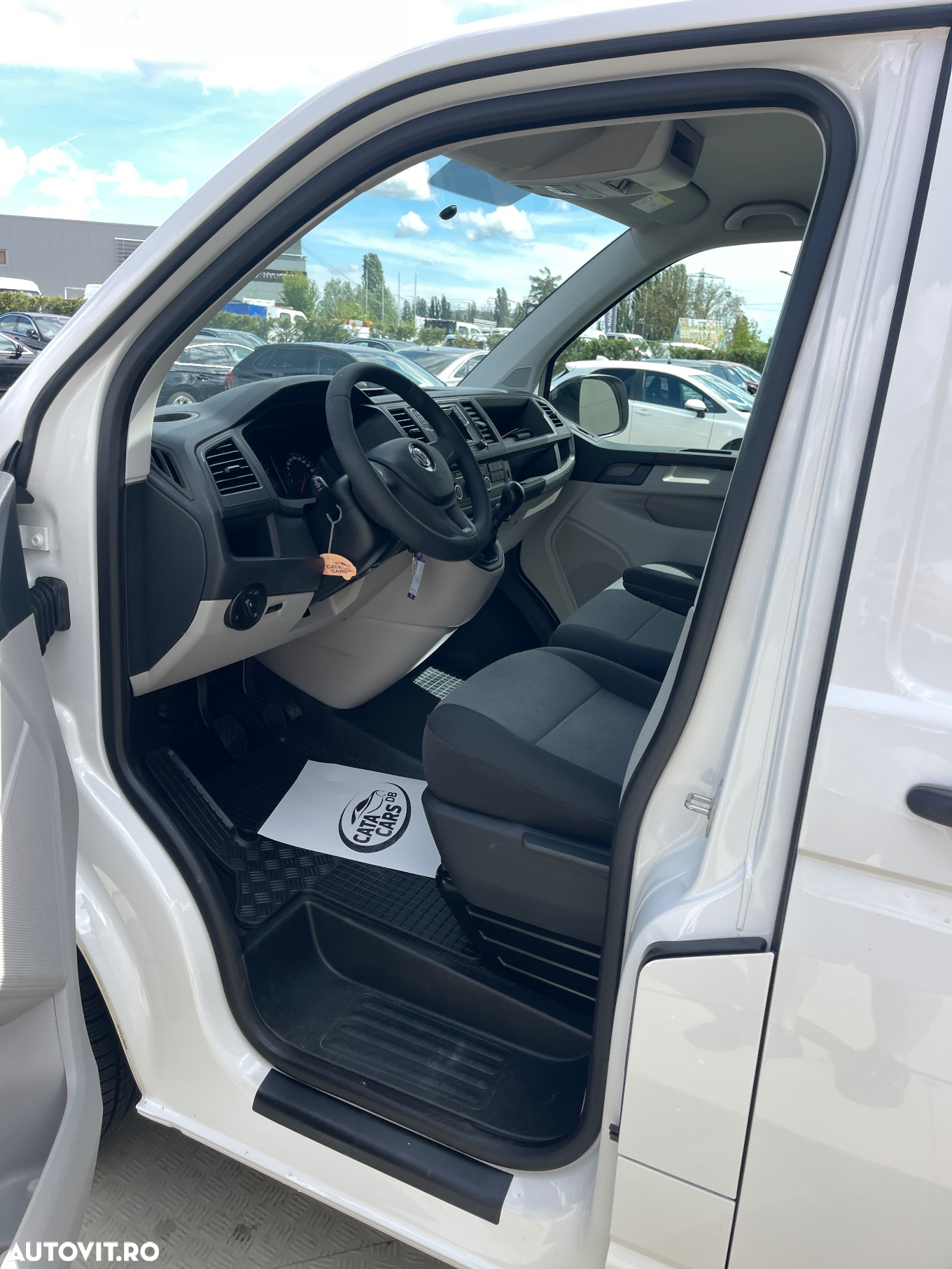 Volkswagen Transporter 2.0TDI  LUNG  2CULISANTE  USI SPATE - 29