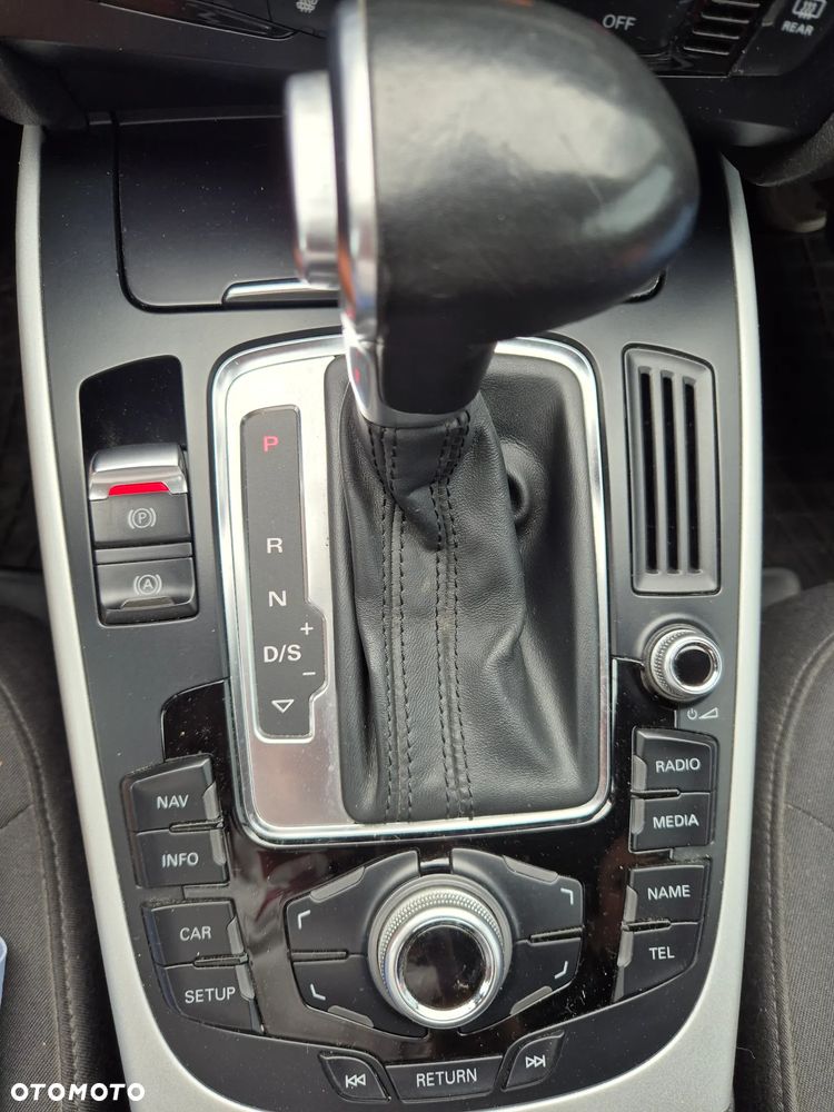 Audi A4 Avant 2.0 TDI DPF clean diesel quattro S tronic Attraction - 10