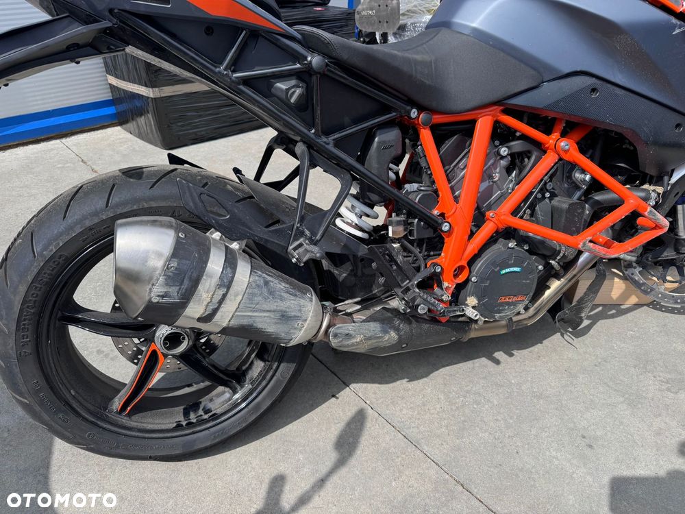 KTM Super Duke - 4