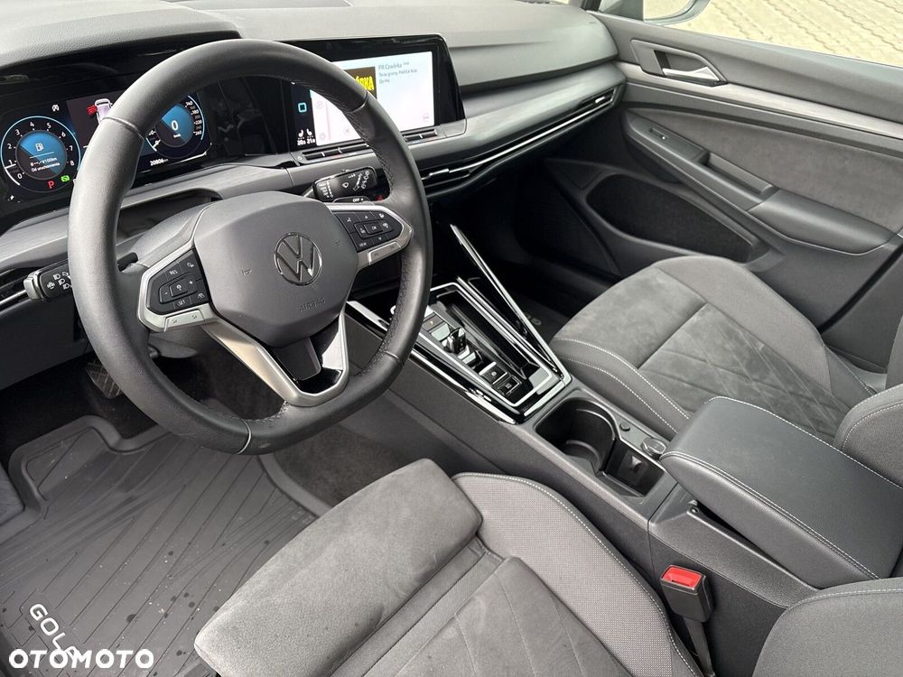 Volkswagen Golf - 10