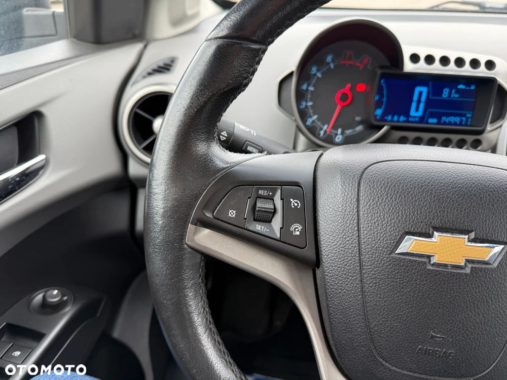 Chevrolet Aveo 1.6 LTZ - 14