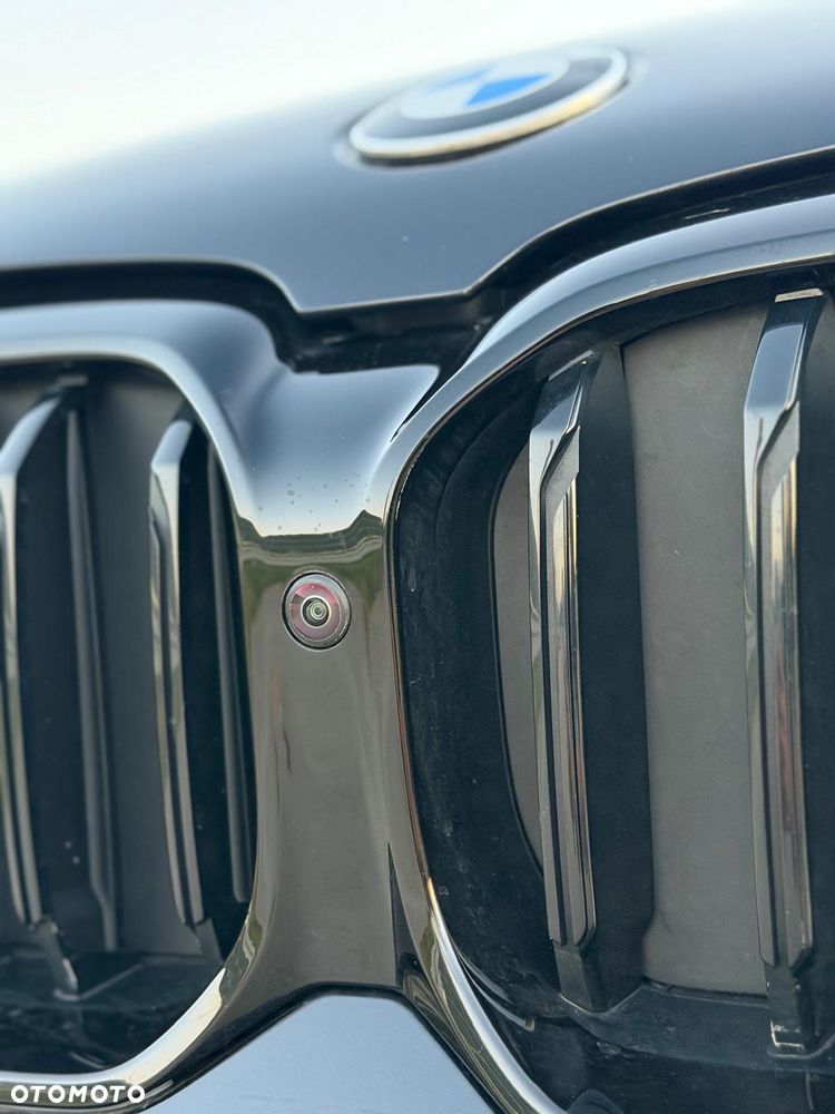 BMW Seria 5 M550i xDrive - 11