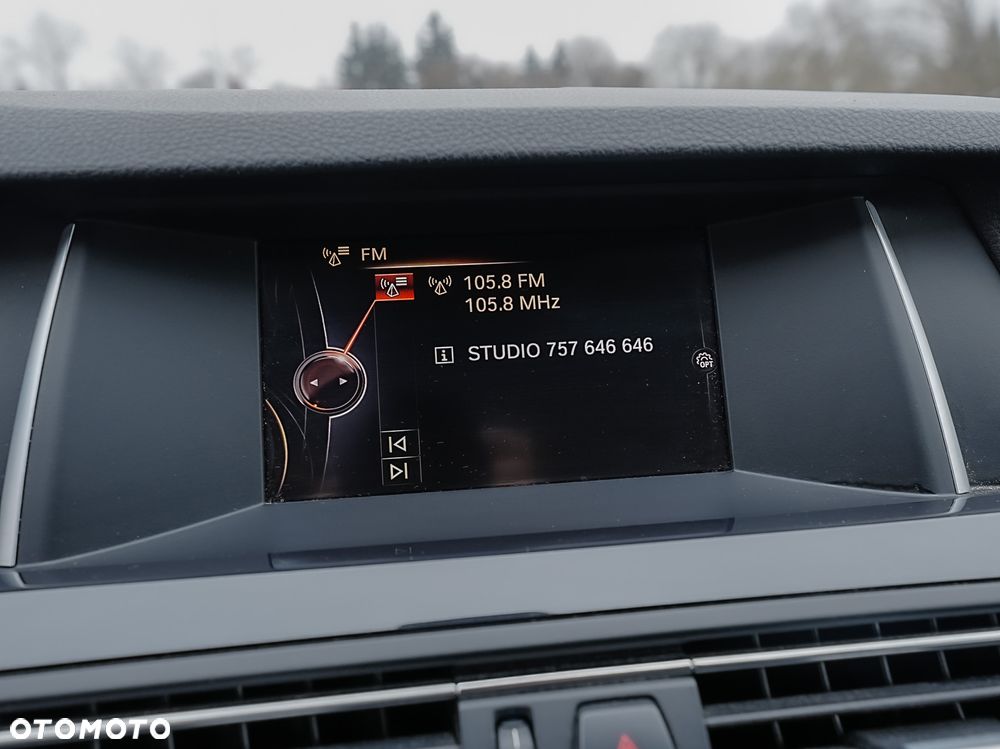 BMW Seria 5 520d xDrive - 27