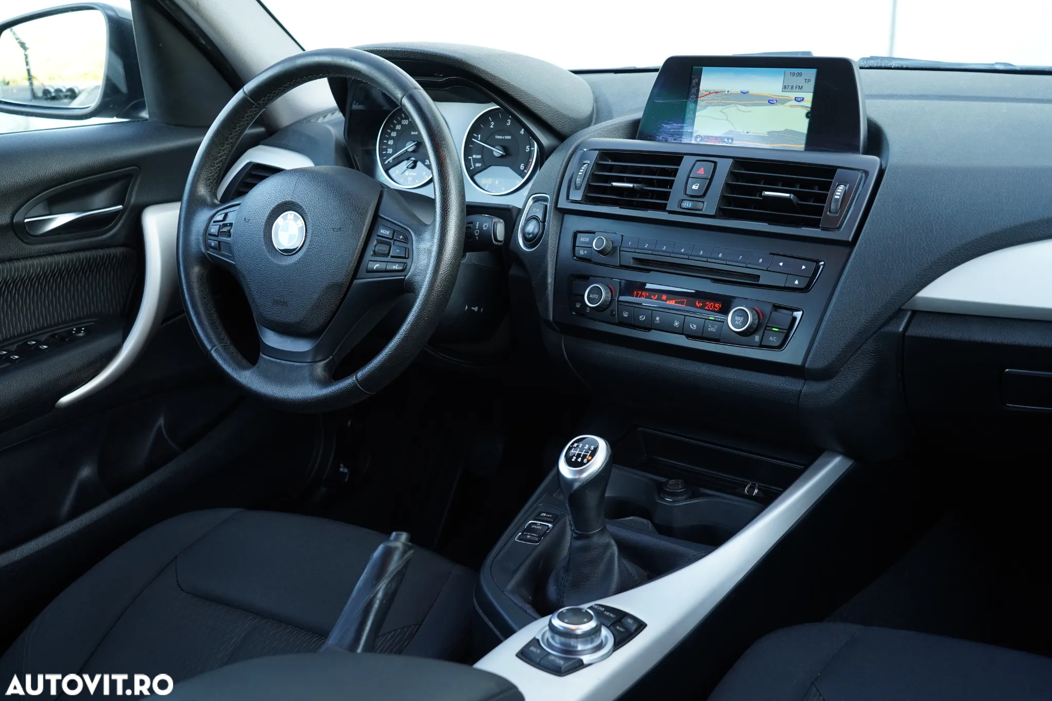 BMW Seria 1 118d xDrive Urban Line - 11