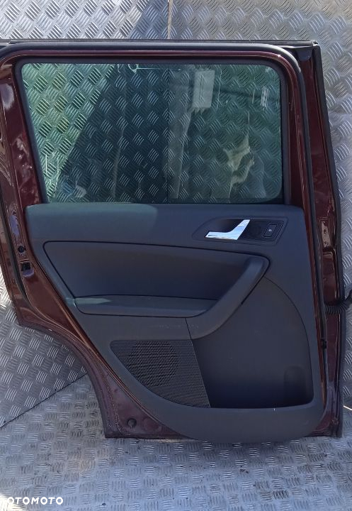 Boczek drzwi lewy tył Skoda Yeti - 2