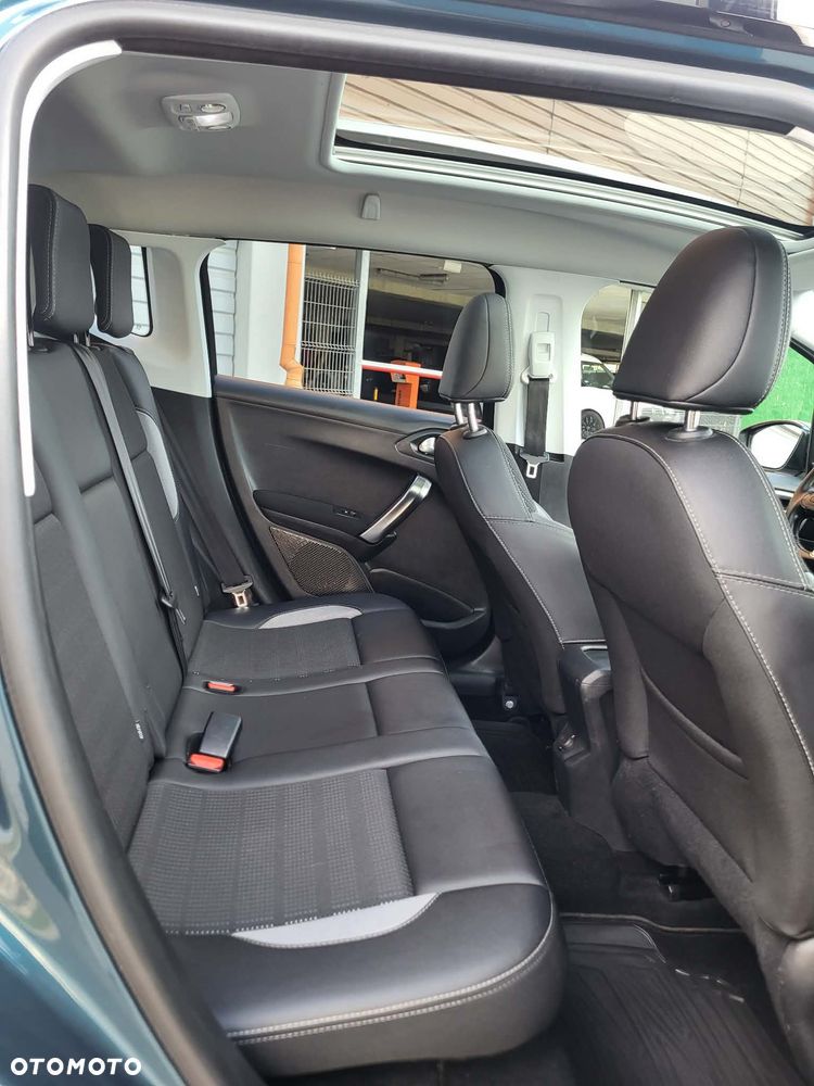 Peugeot 2008 BlueHDi 100 STOP & START Allure - 11