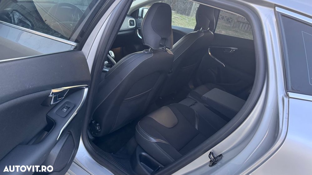 Volvo V40 D2 ECO Summum - 6