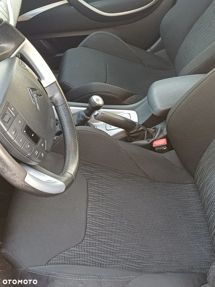Citroën C5 1.6 HDi Attraction - 12