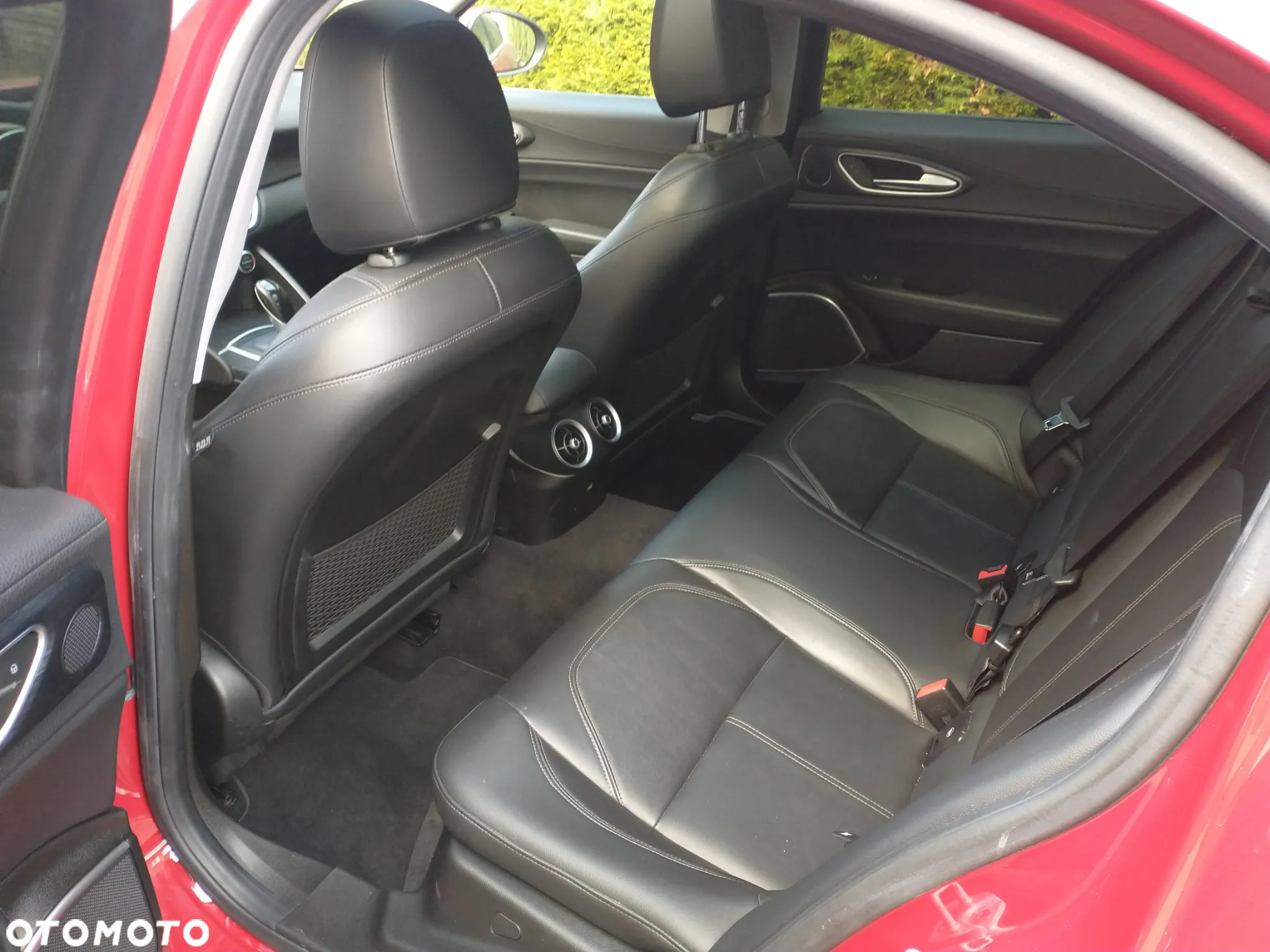 Alfa Romeo Giulia 2.0 Turbo 16V AT8-Q4 Ti - 8