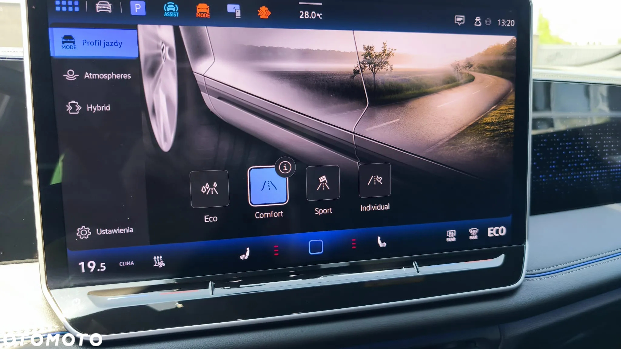 Volkswagen Tiguan 1.5 eTSI OPF DSG R-Line - 20