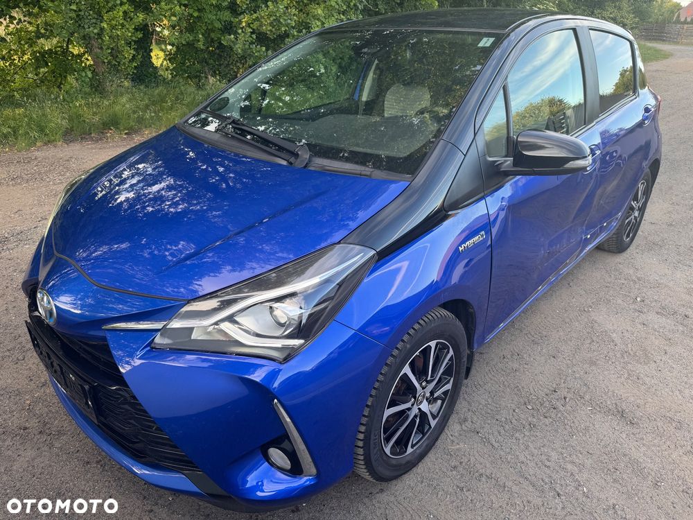 Toyota Yaris Hybrid 100 Selection Platinum - 26