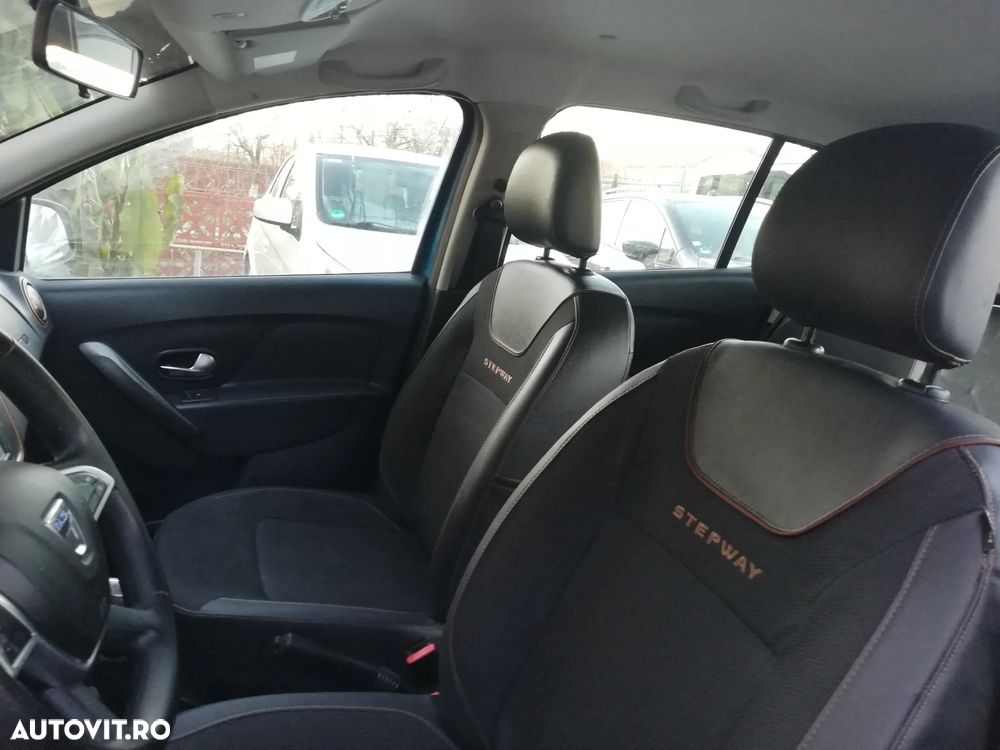 Dacia Sandero TCe 90 S&S Celebration - 30