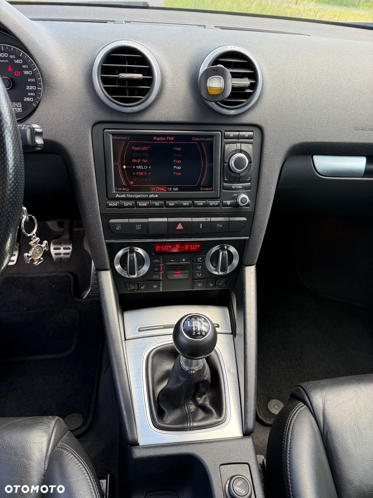 Audi A3 Sportback 2.0 TDI DPF quattro S line Sportpaket plus - 23
