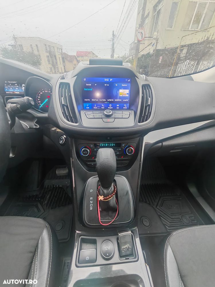 Ford Kuga - 8