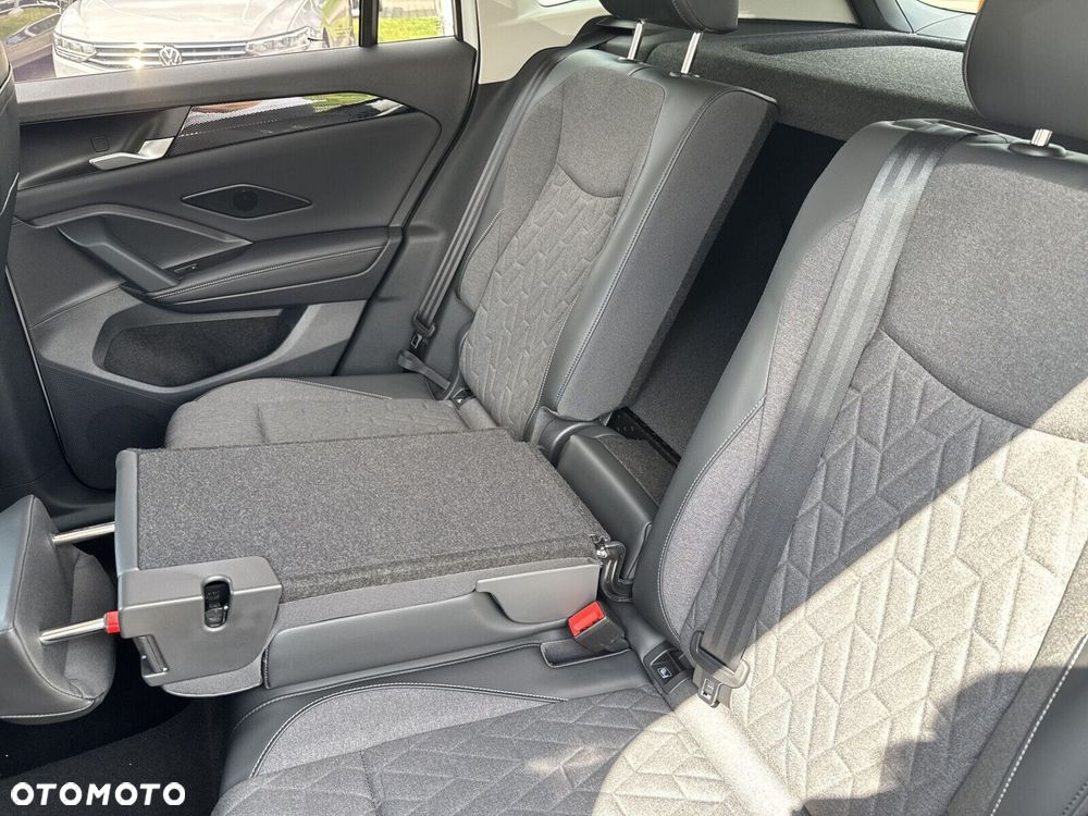 Volkswagen Tiguan - 23
