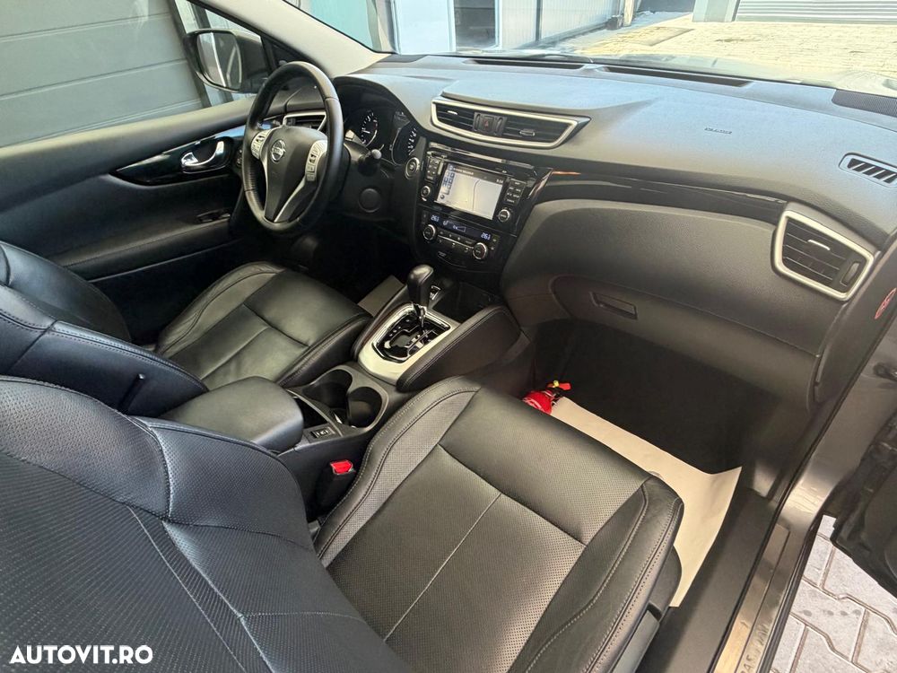 Nissan Qashqai 1.6 DCI Xtronic TEKNA+ - 14