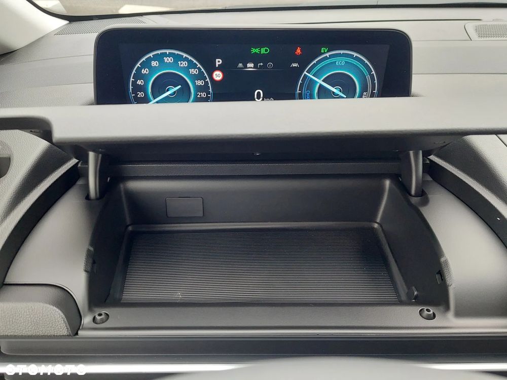 Hyundai Staria 1.6 T-GDI HEV Smart VIP - 23