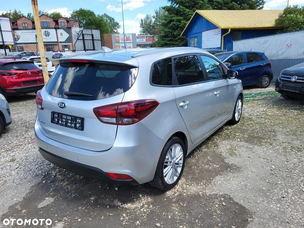 Kia Carens 1.6 GDI UEFA EURO 2016 - 6