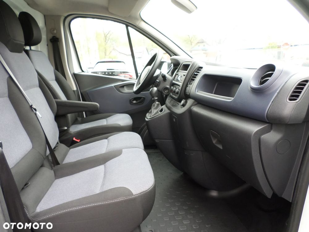 Opel Vivaro - 16