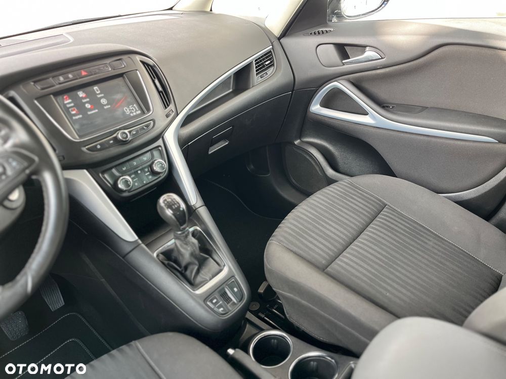 Opel Zafira - 20