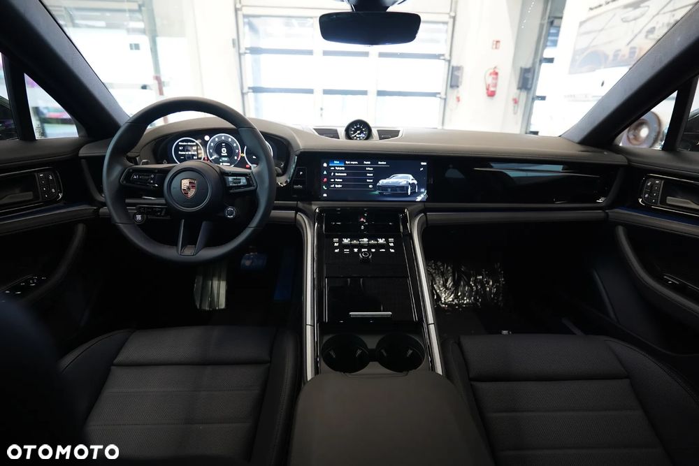 Porsche Panamera - 11