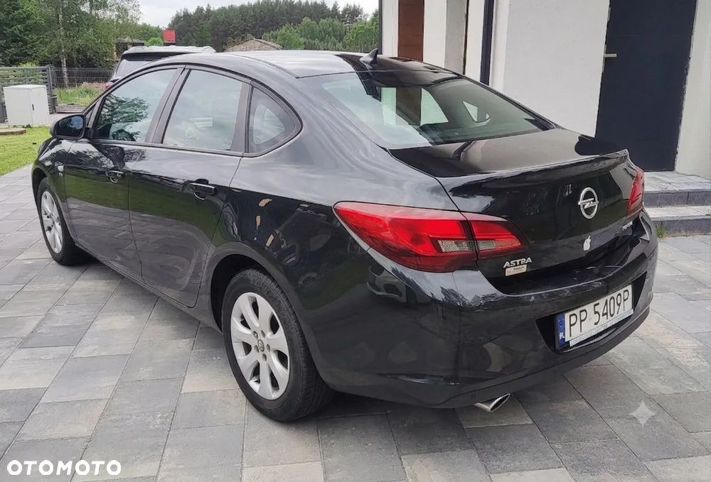 Opel Astra 1.4 T Active - 4