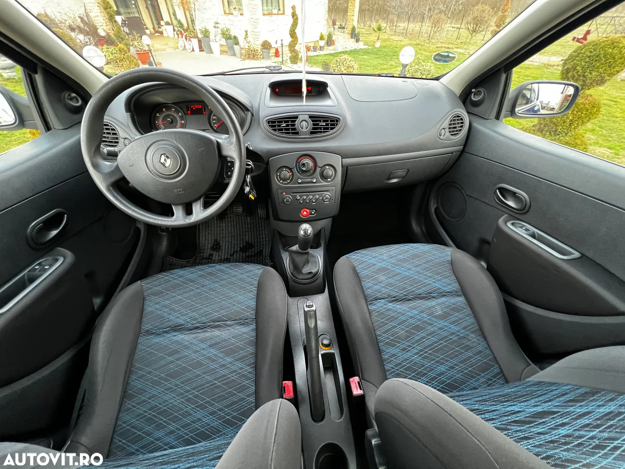 Renault Clio 1.2 16V 75 Collection - 25