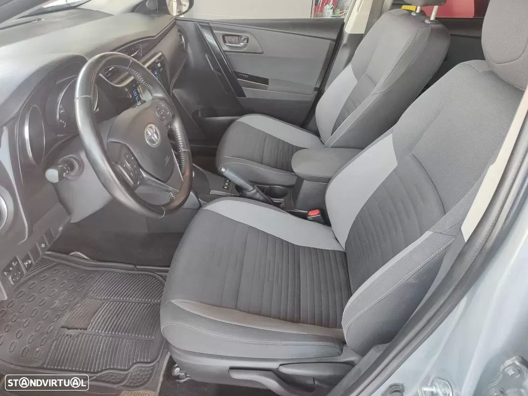 Toyota Auris Touring Sports 1.8 HSD Comfort+P.Sport - 11