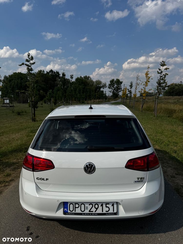 Volkswagen Golf - 6