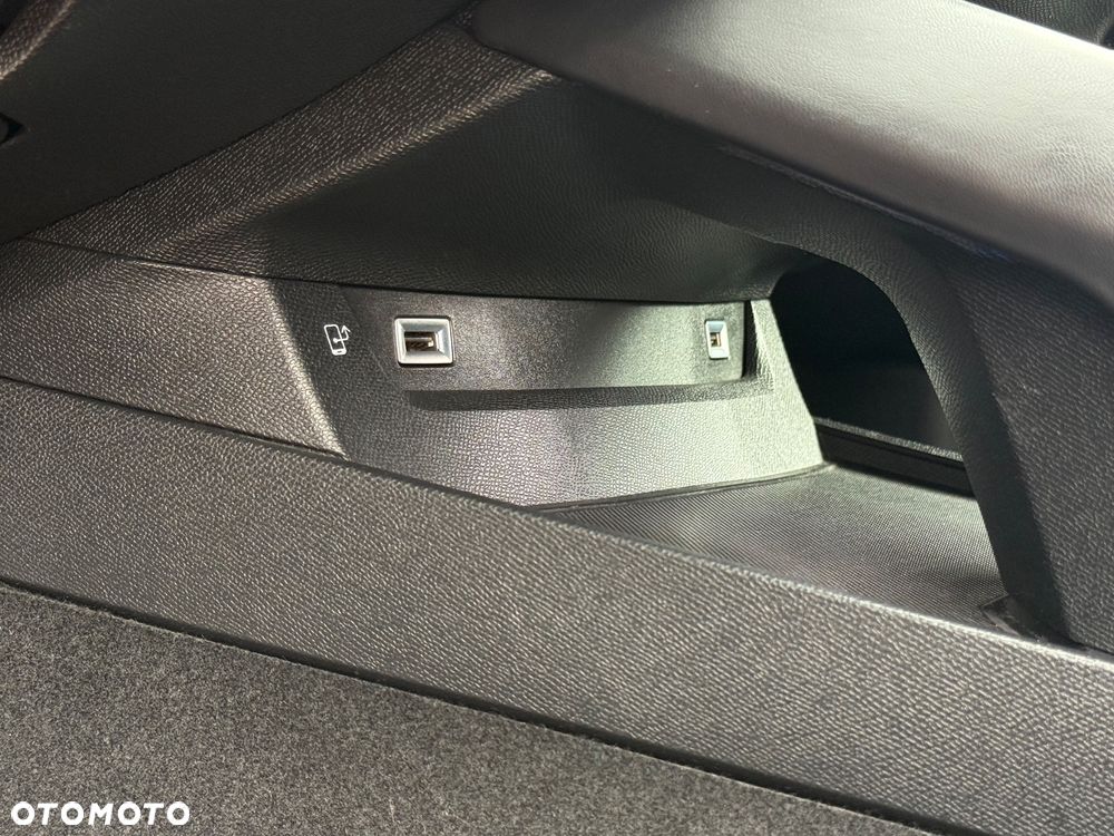 Peugeot 508 BlueHDi 130 EAT8 Allure Pack - 21