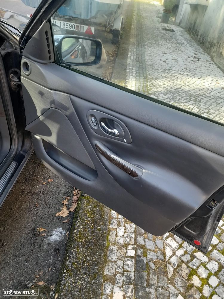 Ford Mondeo SW 1.8 TD Ghia - 4