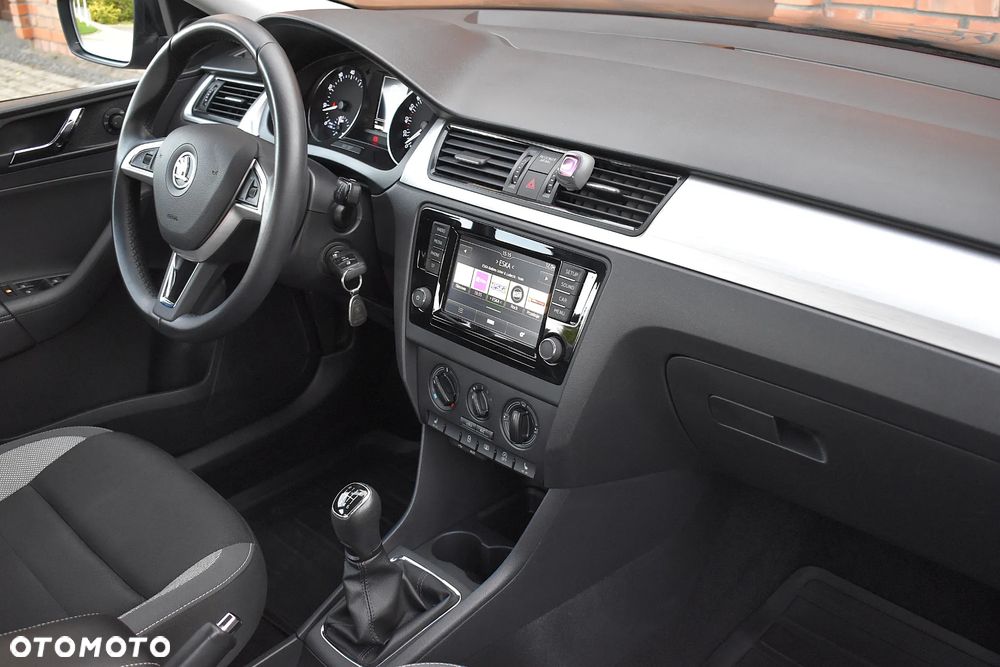 Skoda RAPID 1.2 TSI Ambition - 17