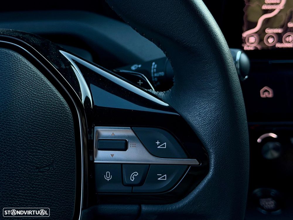 Peugeot 308 SW 1.2 PureTech Allure Full LED EAT8 - 29