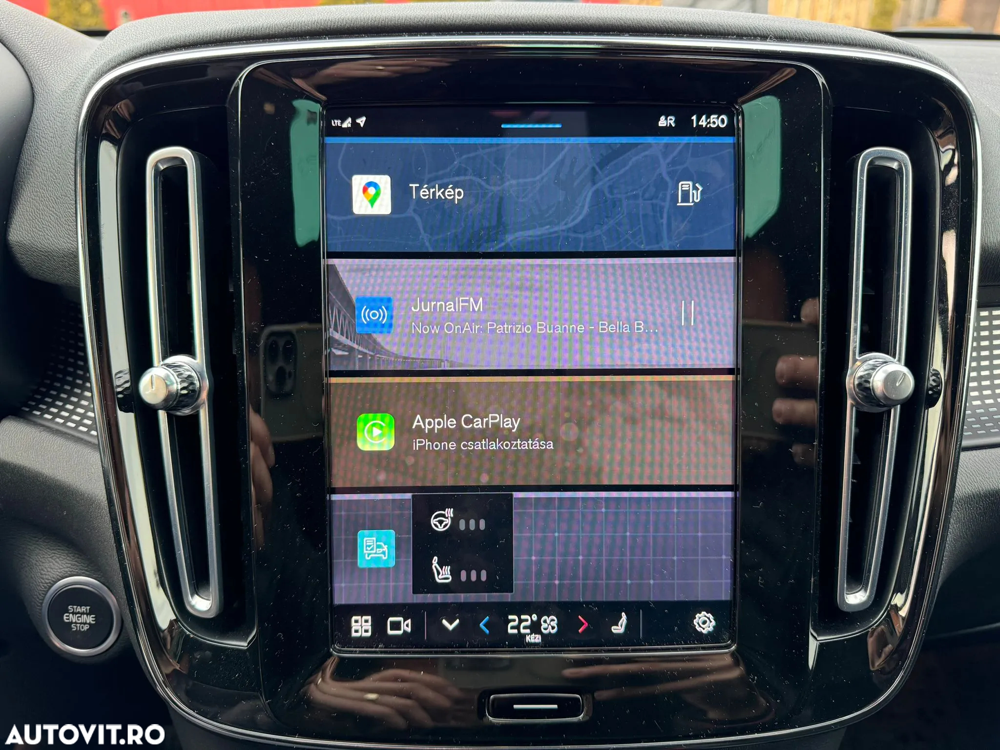 Volvo XC 40 B4 AT FWD MHEV Plus Dark - 16