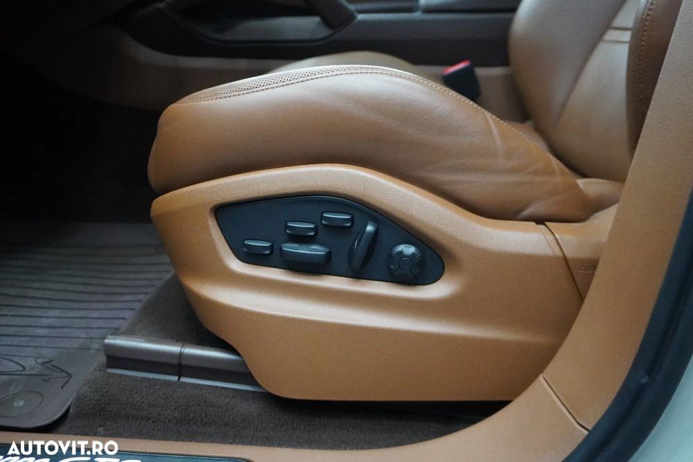 Porsche Cayenne Coupe GTS Tiptronic S - 19