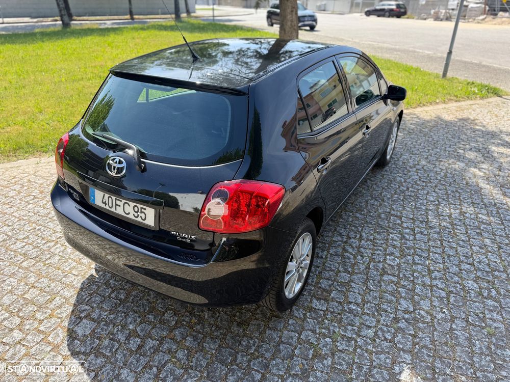 Toyota Auris 1.4 D-4D Sol - 4
