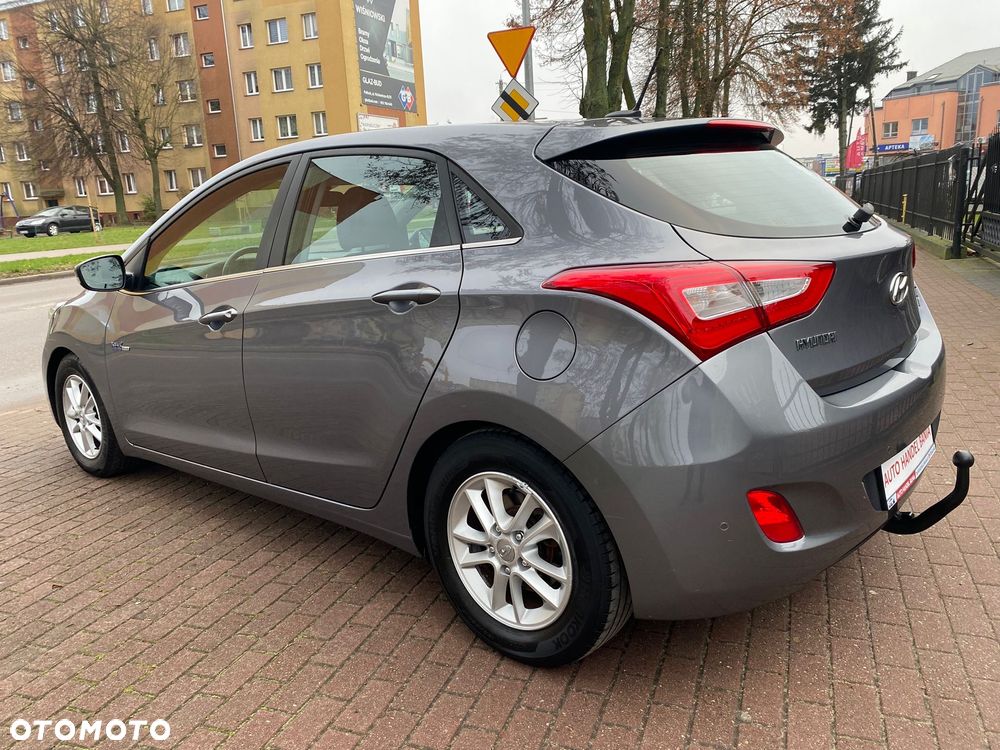 Hyundai i30 blue 1.6 GDI Trend - 29