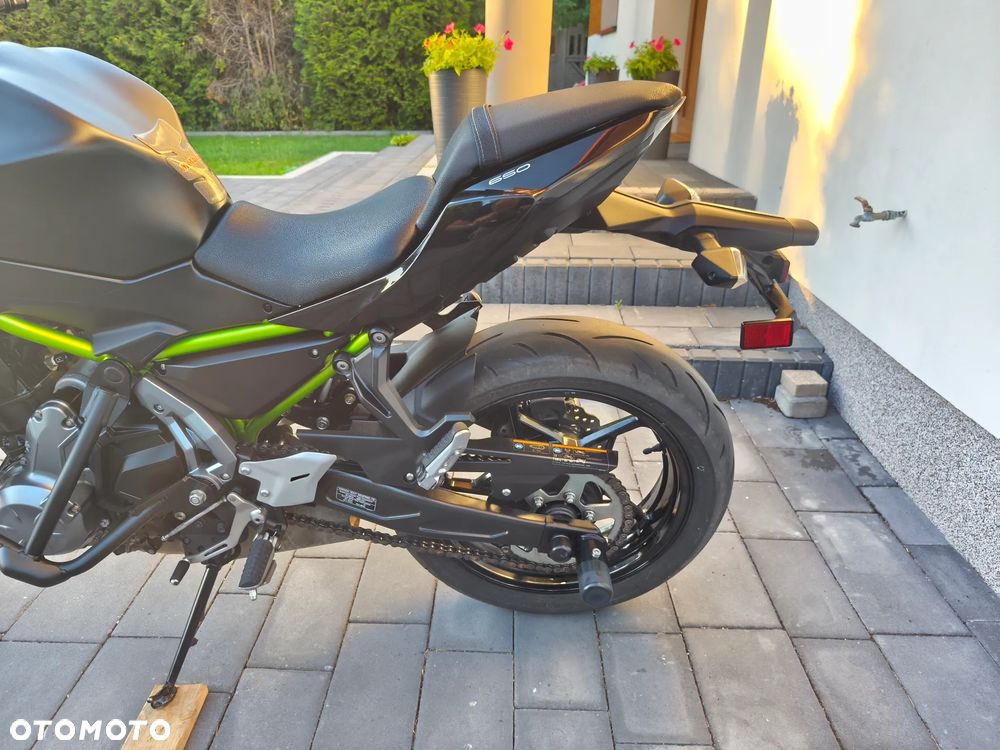 Kawasaki Z 650 - 18