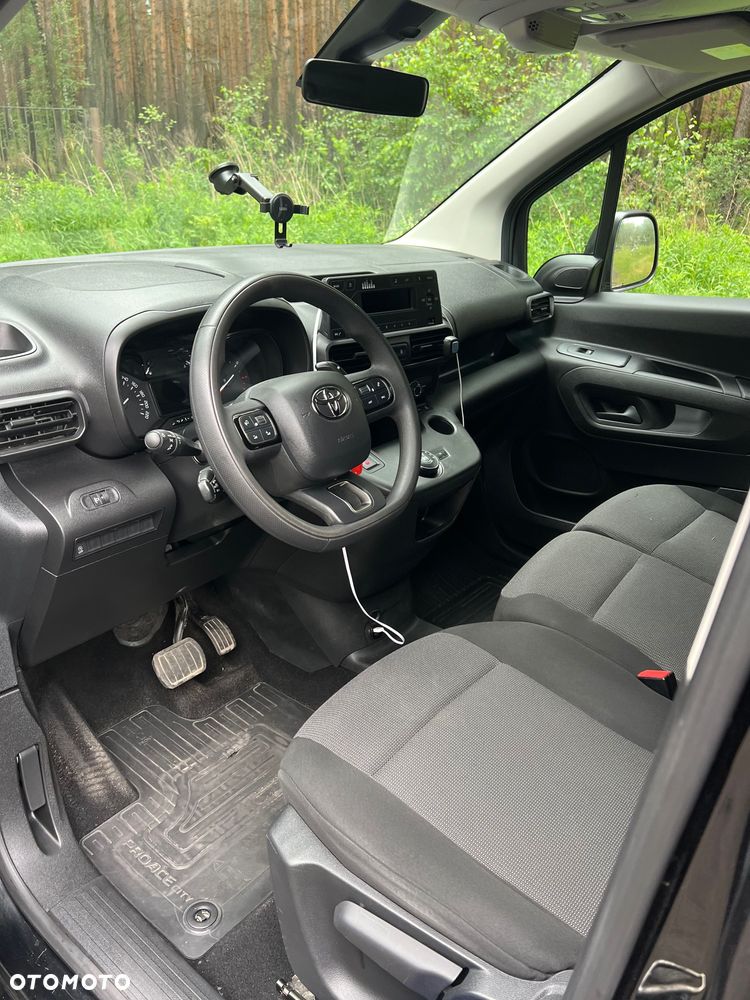 Toyota Proace City - 7