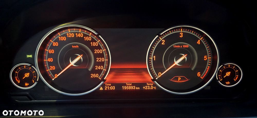BMW Seria 5 530d xDrive Sport-Aut Luxury Line - 15