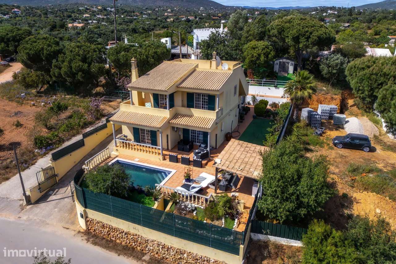 Fantástica moradia de charme com 4 quartos,  jardim e piscina nos arre - Grande imagem: 3/56