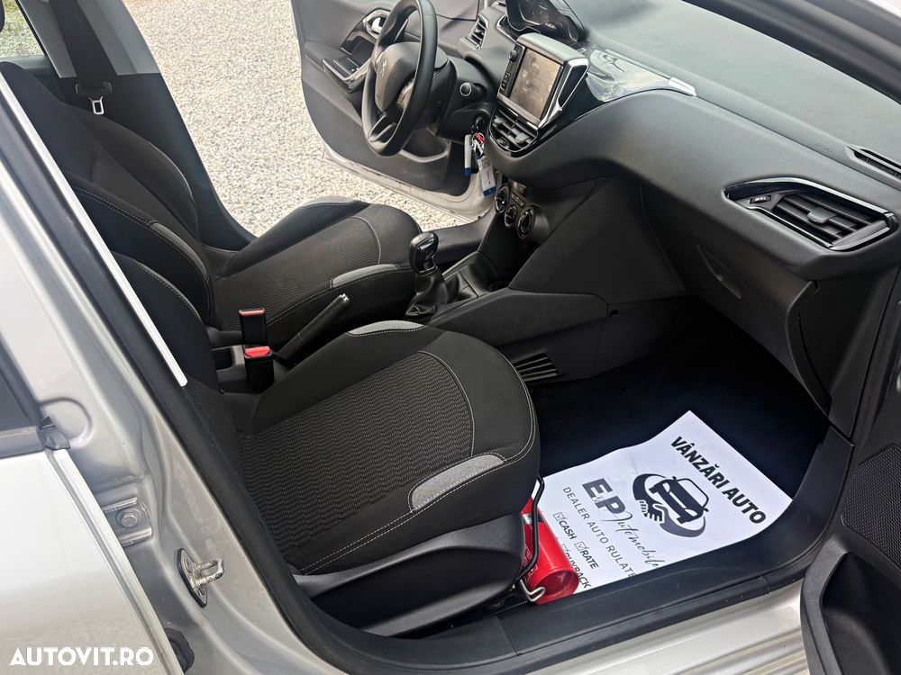 Peugeot 208 PureTech 82 Start & Stop Style - 8