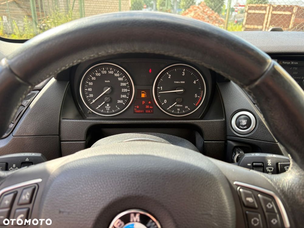 BMW X1 xDrive18d - 13